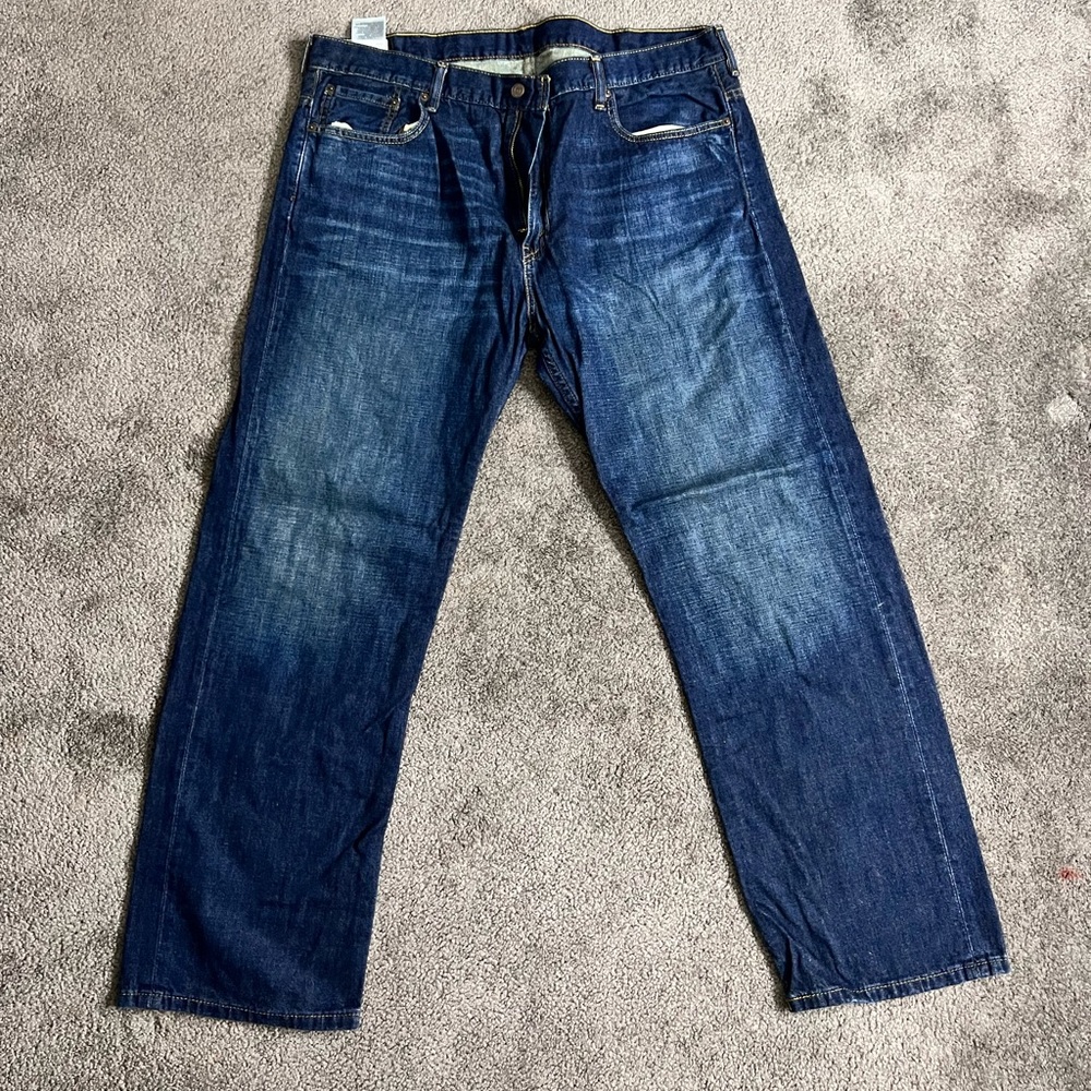 Mens Levi’s 569 dark/medium wash size 38x32